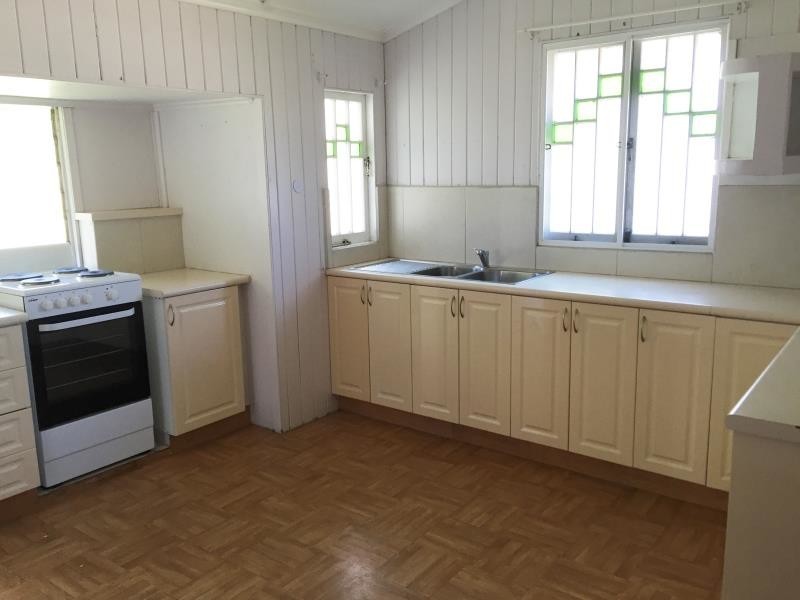 132 High Street, Berserker QLD 4701